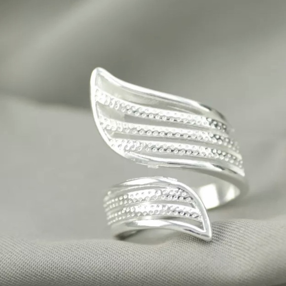 Beautiful 925 Silver Ring! - Picture 3 of 7